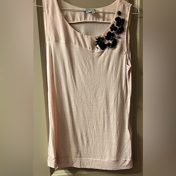 H&M cream-pinkish top with black floral details in size Small. Never worn out. - Picture 1 of 5